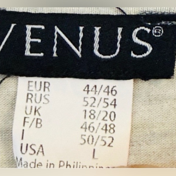 VENUS Cream Long Sleeve Top with Dark Charcoal Lace Accents Sixe L - Picture 10 of 12